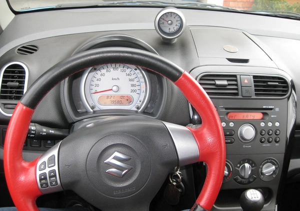 Suzuki Splash cena 24900 przebieg: 79680, rok produkcji 2014 z Brzeziny małe 596